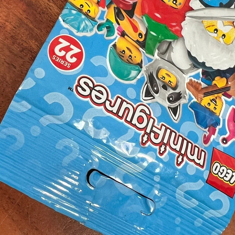 LEGO Minifigures Series 22 Blind Bag Mystery Pack 71032 New Sealed